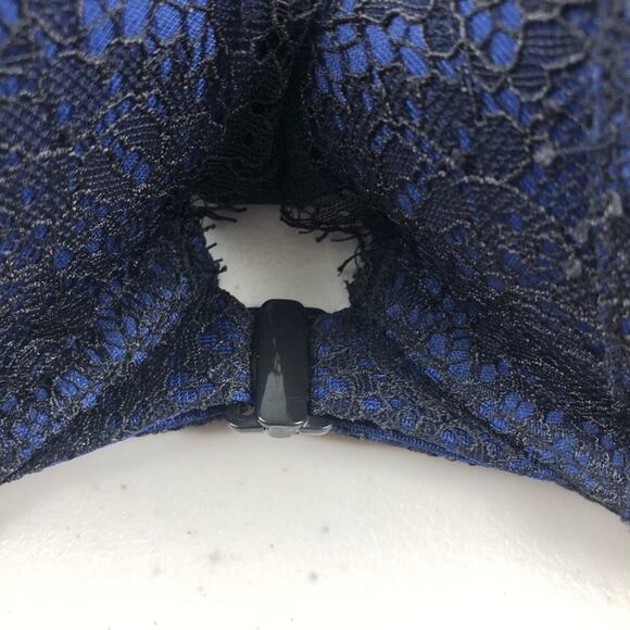 Victoria secret push up front closure bra 34 D - Picture 6 of 8